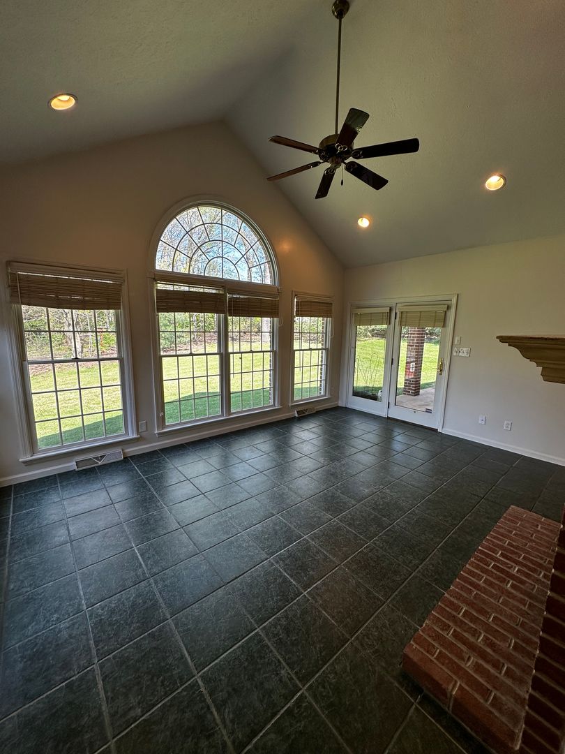 Evans City Townhome: 1250-1254 Evans City Road