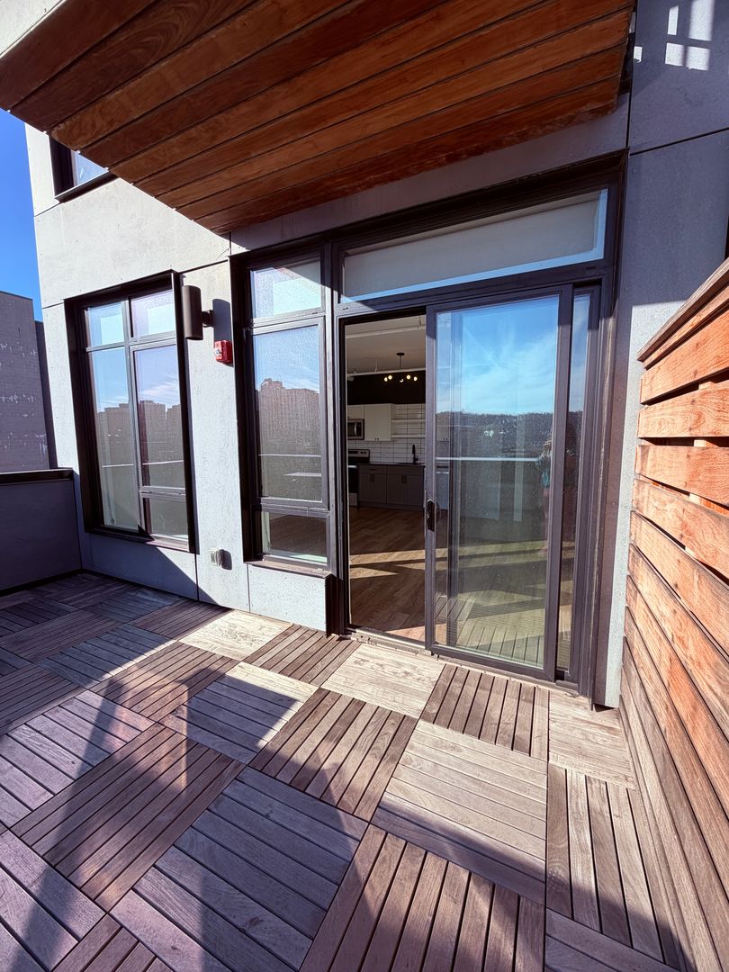 Pittsburgh Apartment: 1709-1715 5th Ave