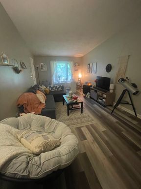 Cheswick Renovated 1 Bed, 1 Bath Available Oct 1!