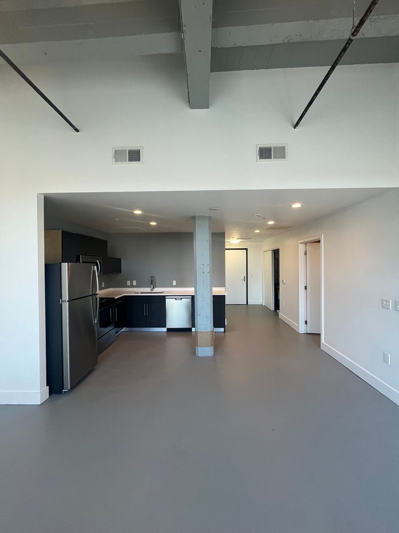 Pittsburgh Apartment: 436 First Ave