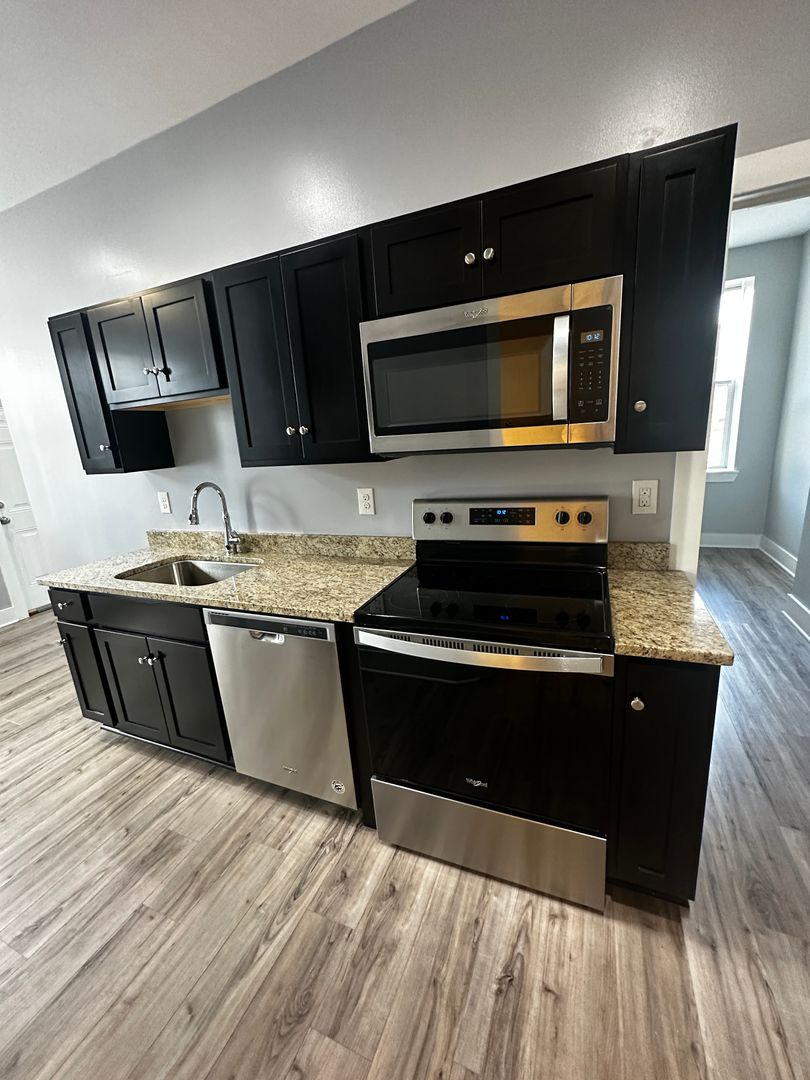 Pittsburgh Apartment: 4632 Centre Ave