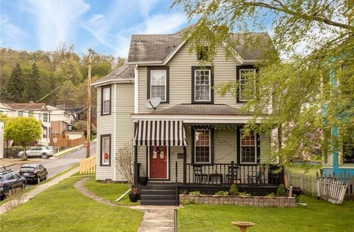 Stylish Victorian Home! – photo 1