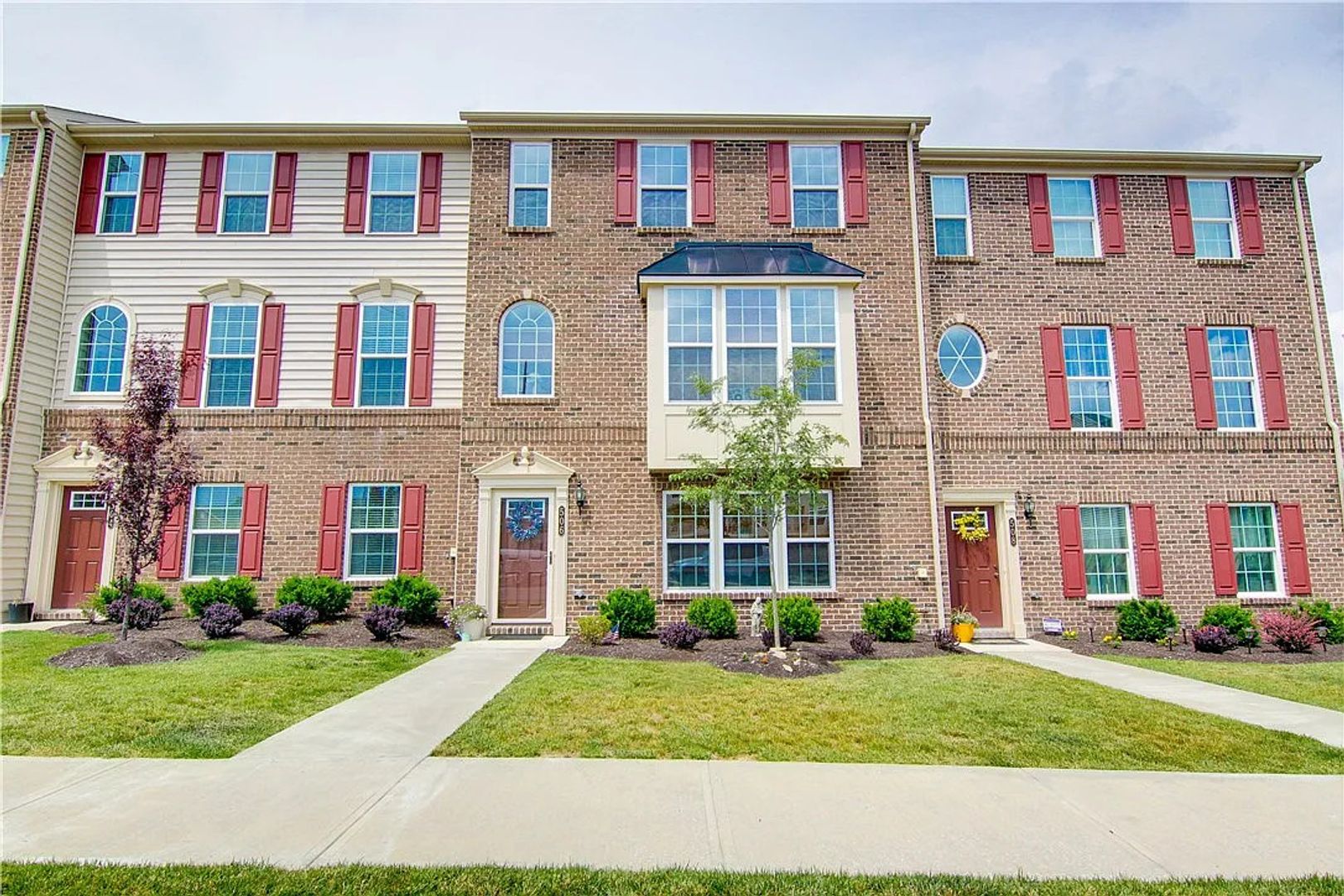 Wexford House: 506 Broadmore Ln