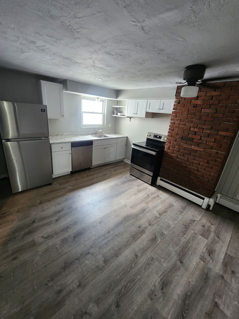 Pittsburgh Apartment: 1511 Hatteras Street