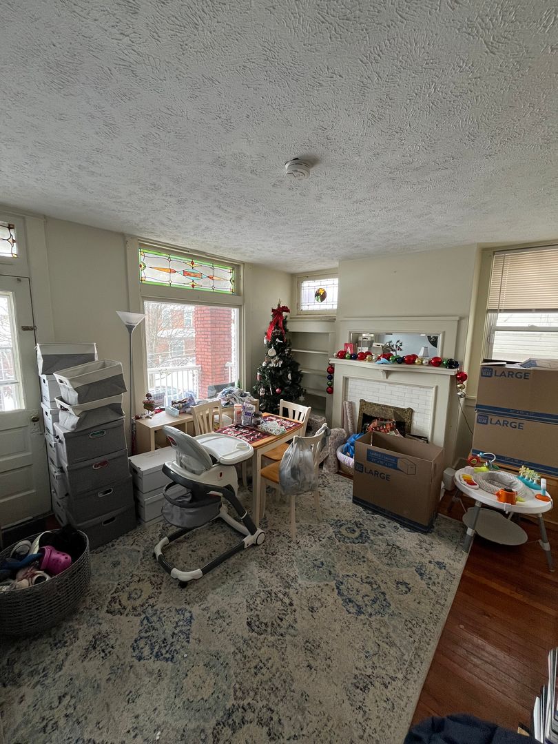 Pittsburgh Apartment: 1663 Montpelier