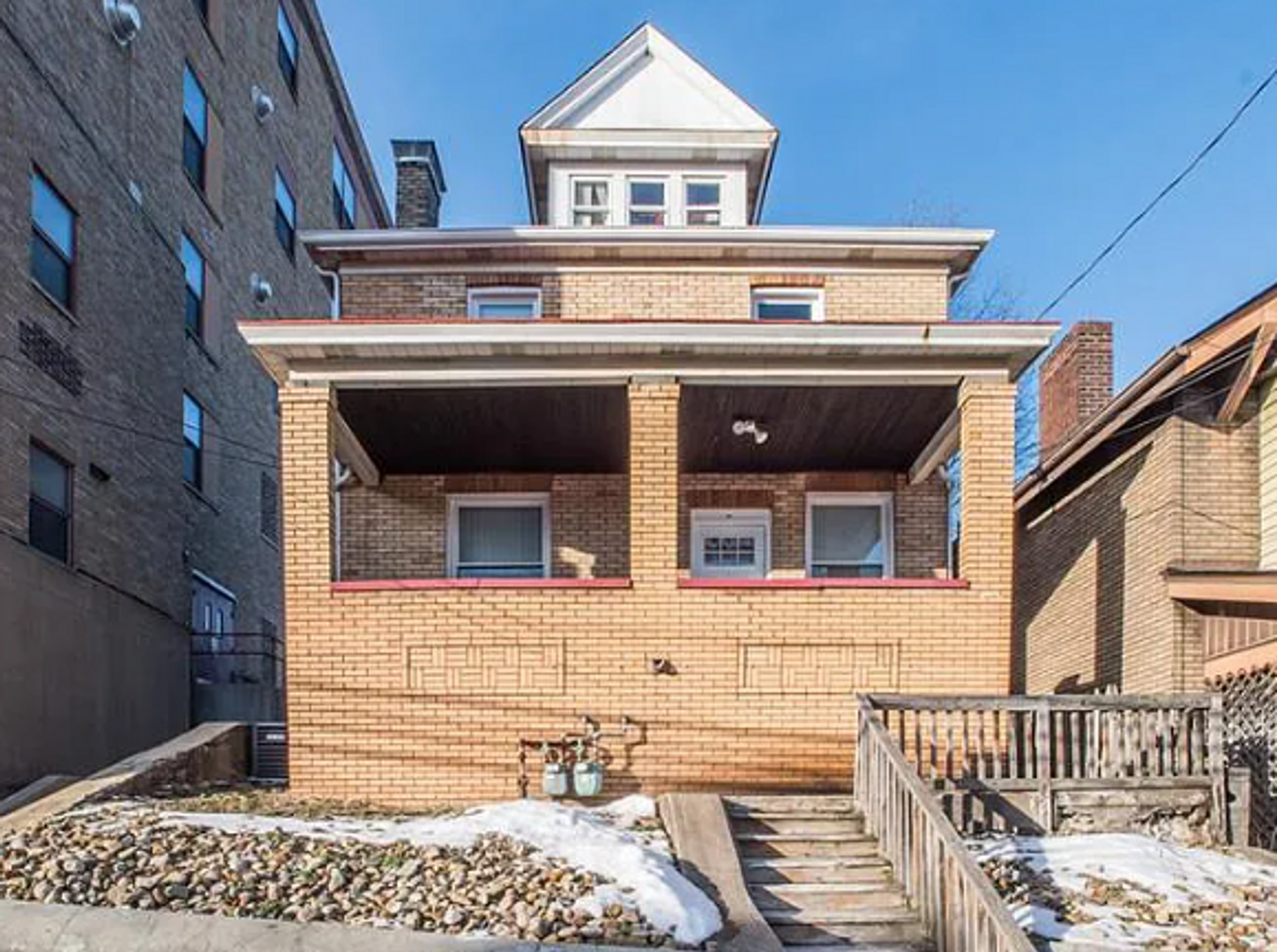 Pittsburgh Apartment: 26 High Street