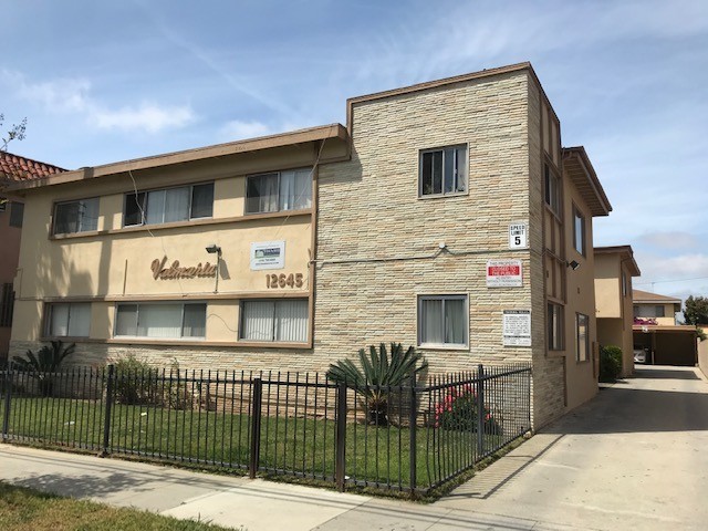 Hawthorne Apartment: 12645 Ramona Avenue