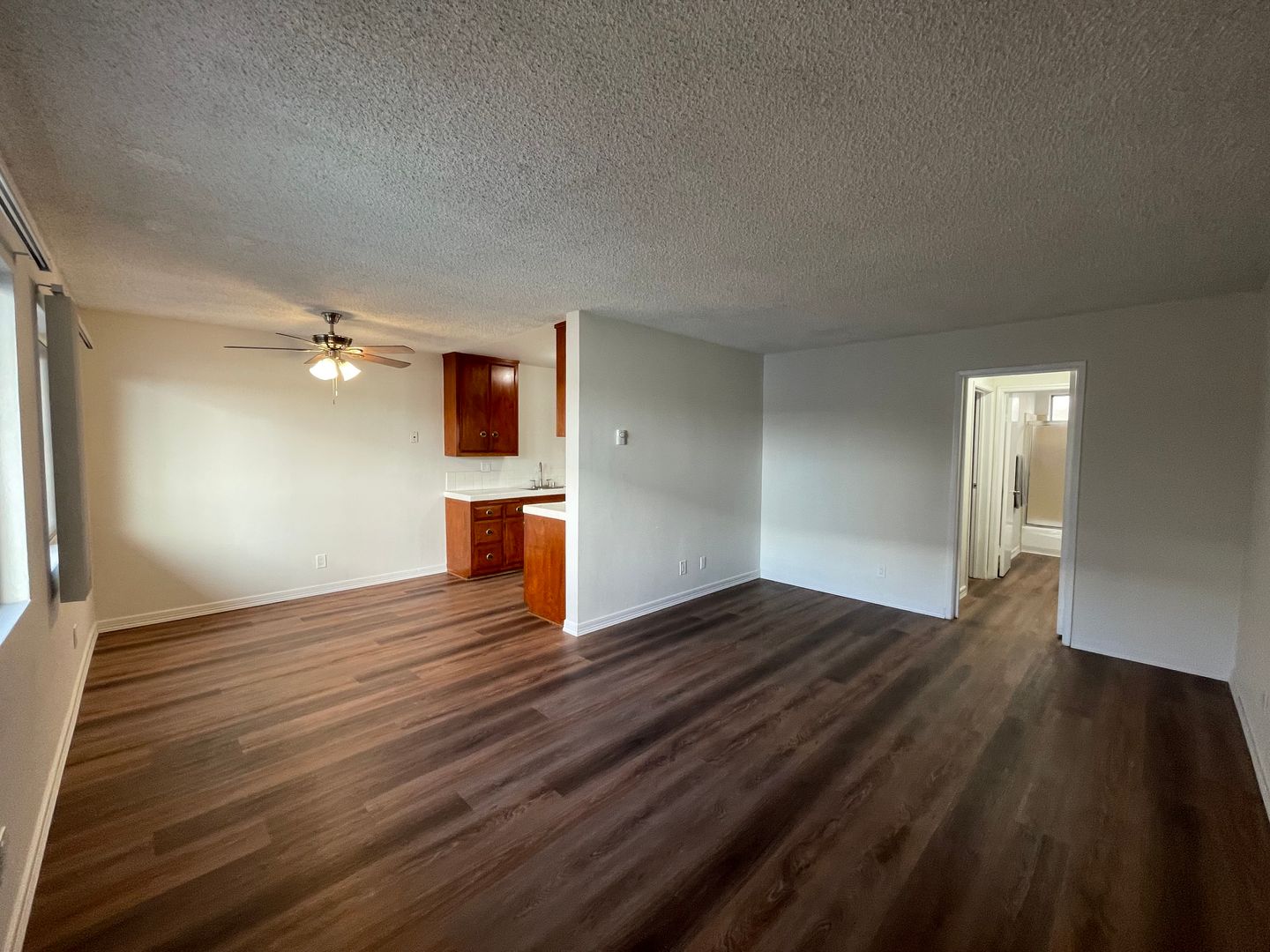 Inglewood Apartment: 308 W. Queen St.