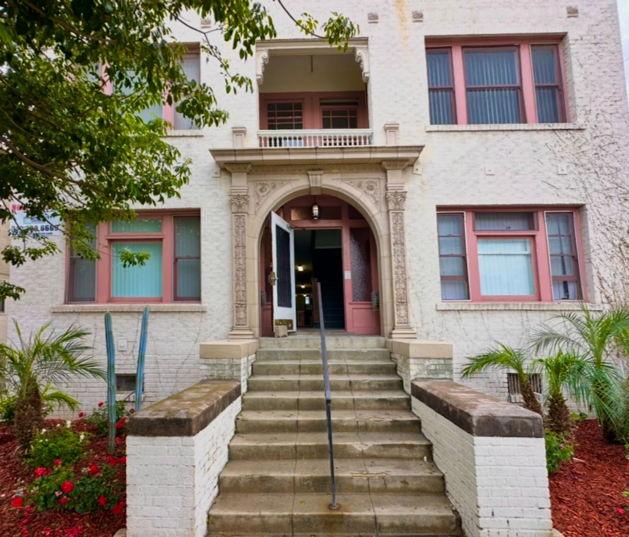 San Pedro Apartment: 647 W. 5th Street