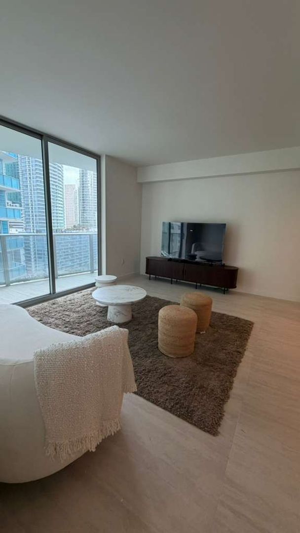 Miami Condo: 77 SE 5th St