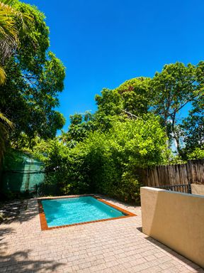 Beautiful Townhome for Rent – photo 1