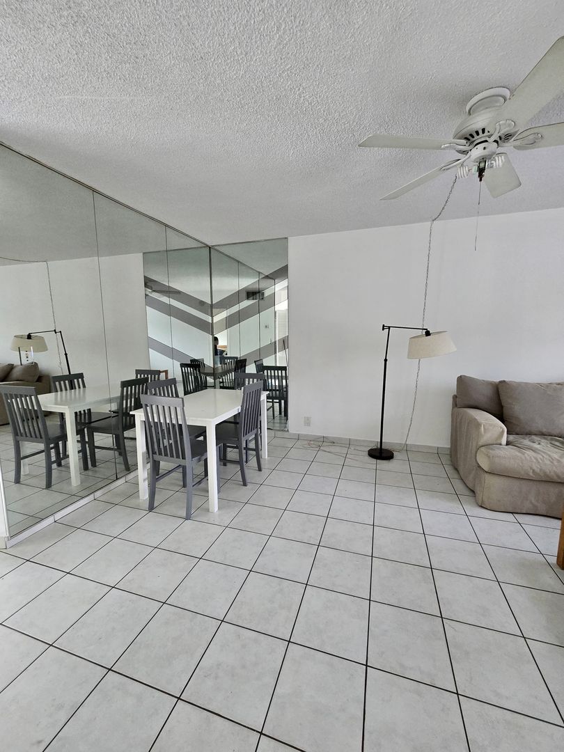 Harbordale Condo apt 1 2 of 12