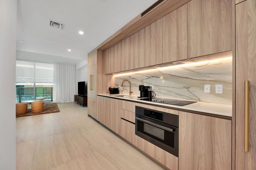 Fully furnished 2-bedroom residence in the heart of Brickell. – photo 1