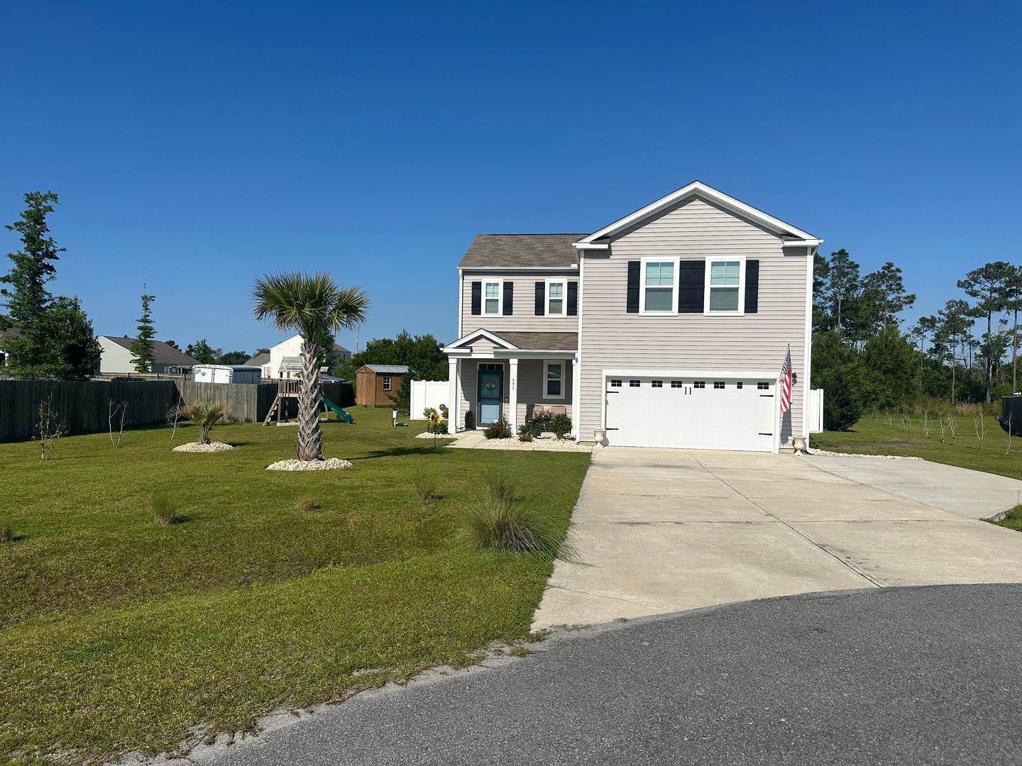 Peletier House: 307 Crayfish Court