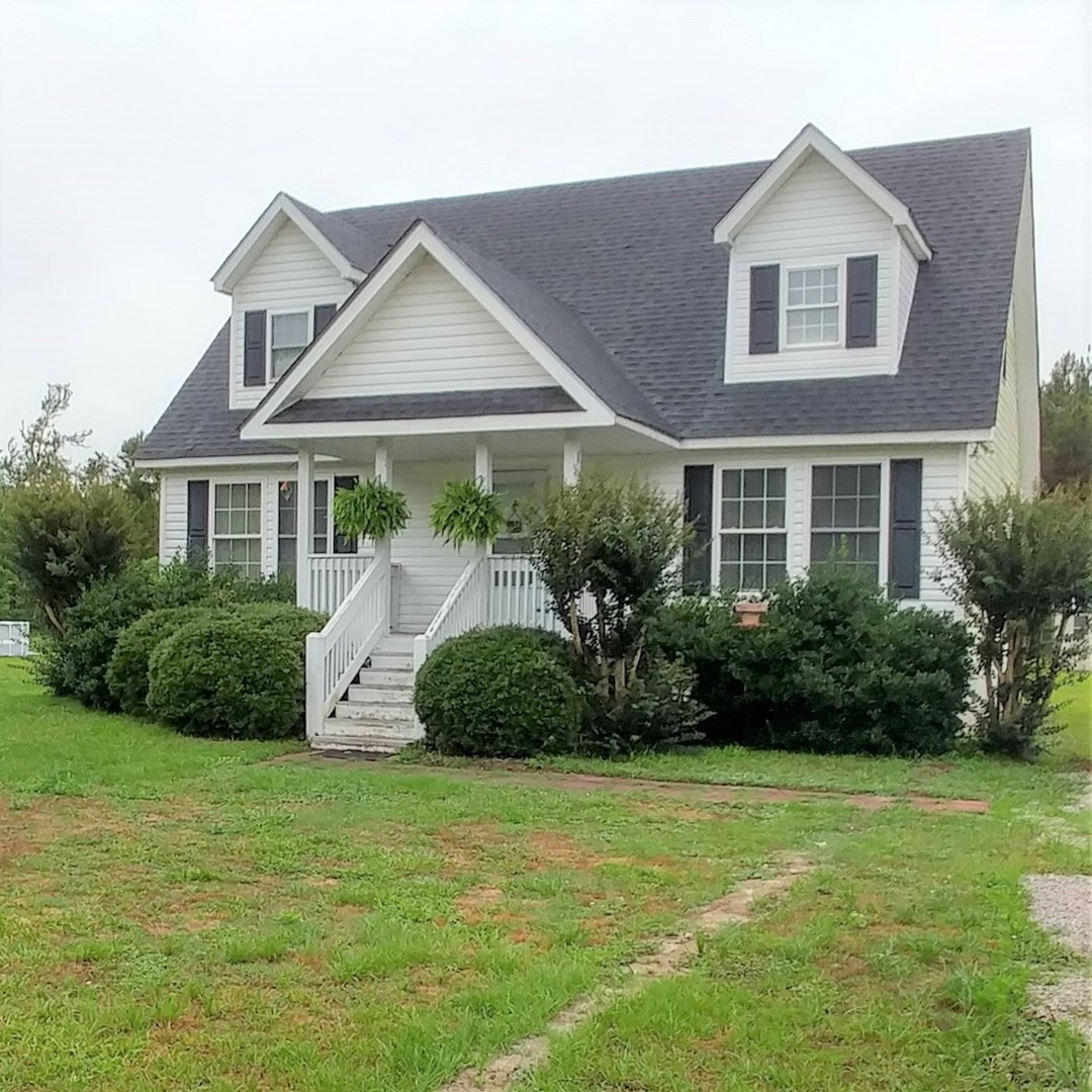 Stella House: 150 Morristown Rd