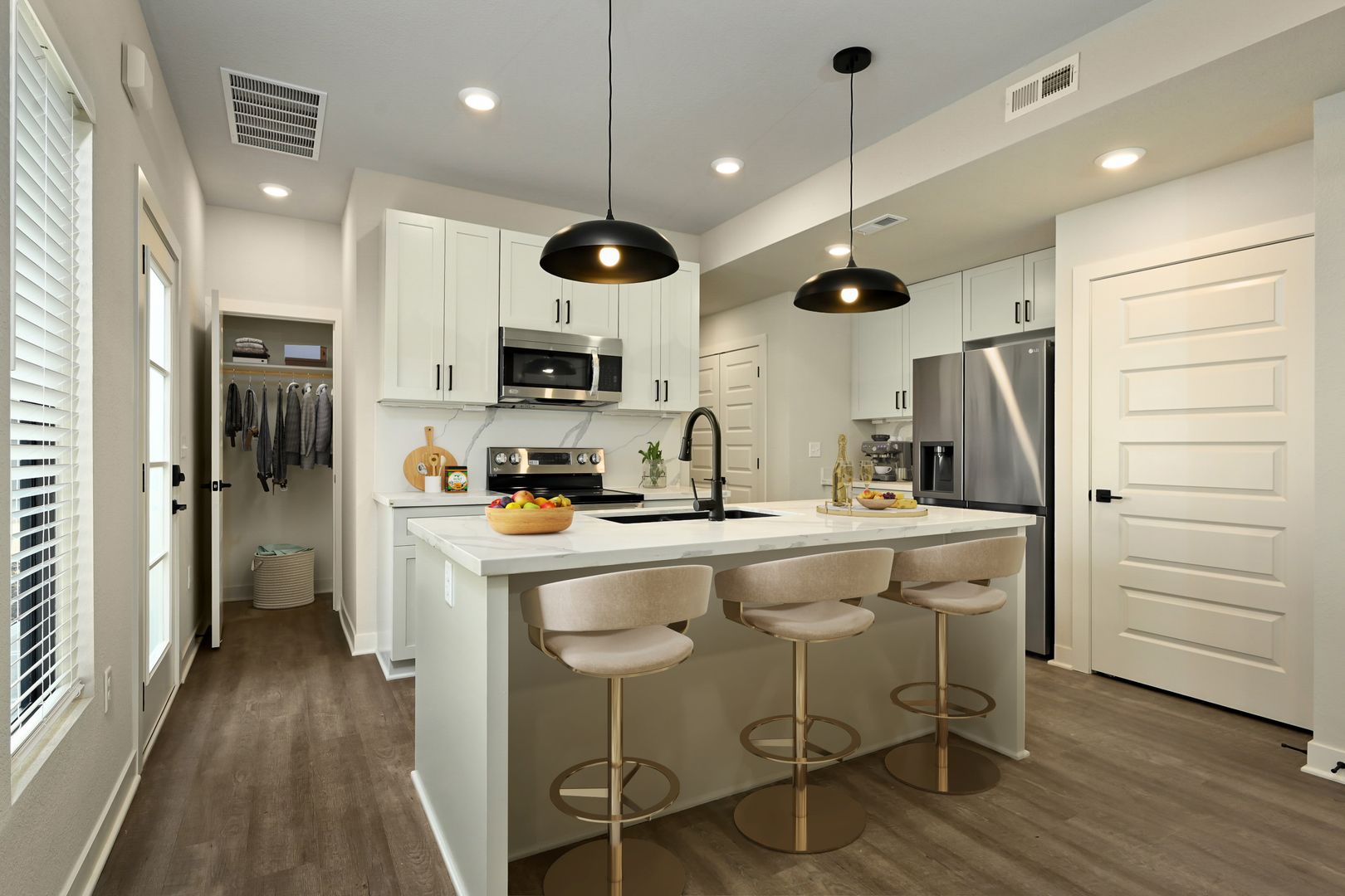 Raymore Townhome: 251 Persimmon Rd.