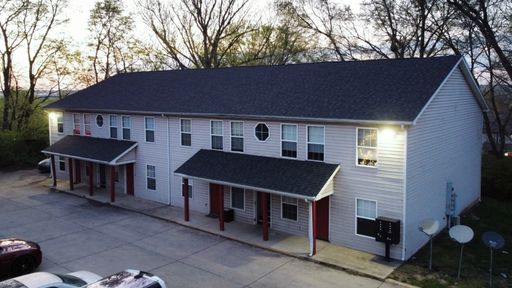 Newly Renovated Apartment Minutes from Campus – photo 1