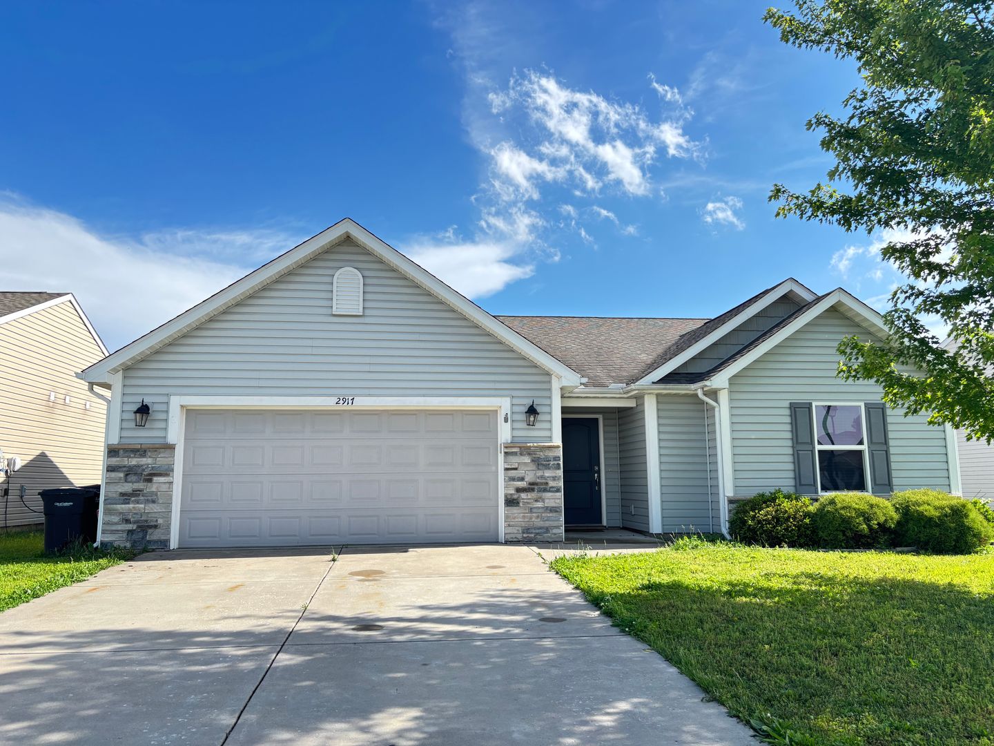 Lafayette House: 2917 Queencastle Dr