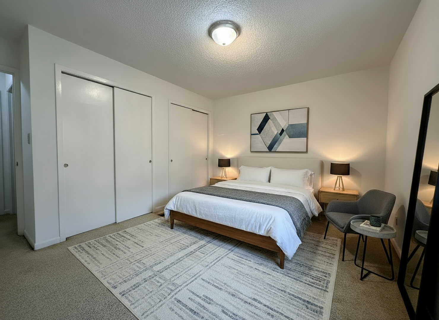 Moulton Apartment: 612 Morgan St