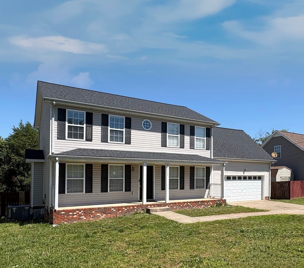 Clarksville House: 1317 Sunfield Dr.