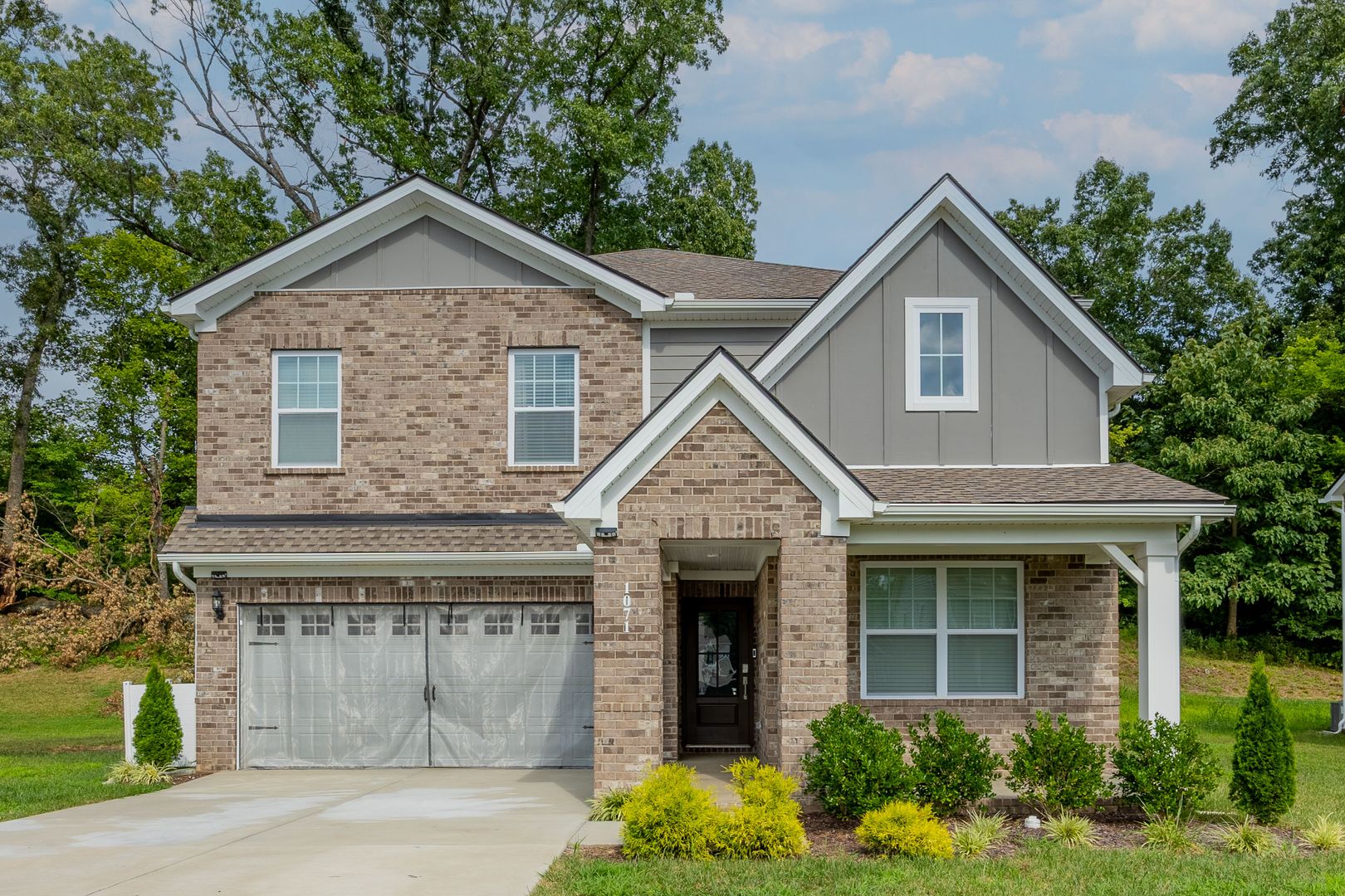 clarksville House: 1071 Ross Farms
