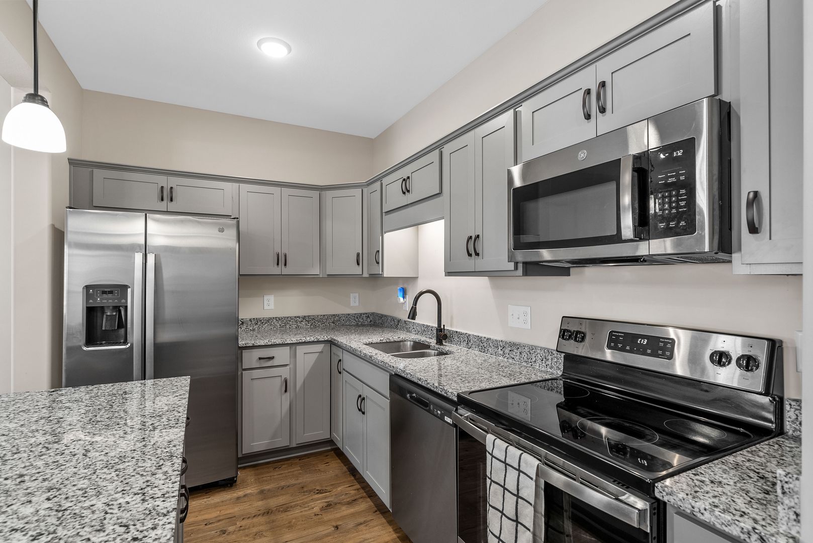 Clarksville House: 345 Fallow Circle