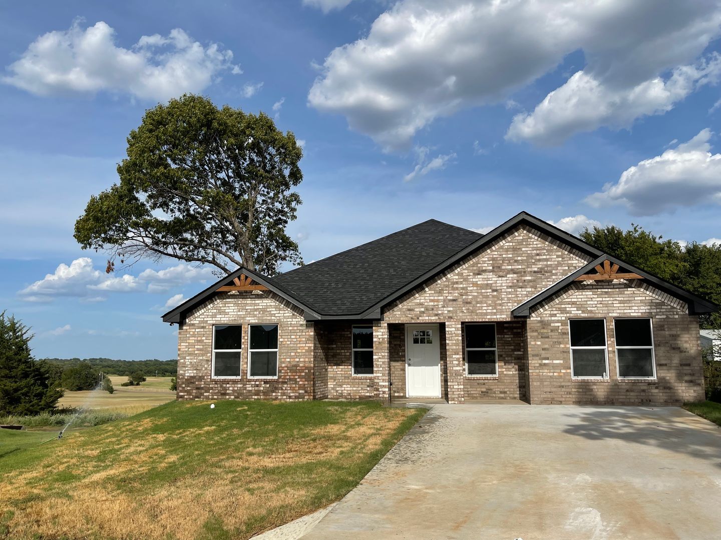 Durant House: 176 Watch Hill Dr