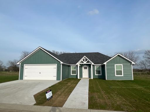 Adorable Home in Quiet Neighborhood – photo 1