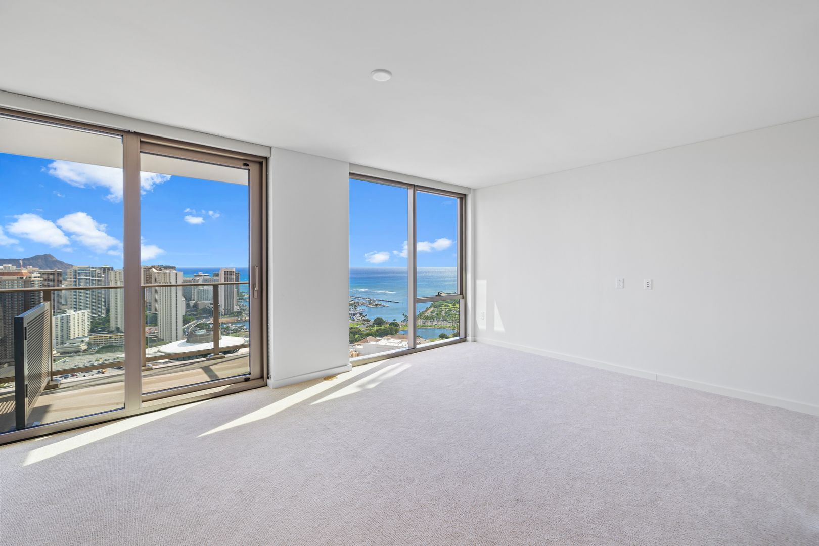 HONOLULU Apartment: 1388 KAPIOLANI BLVD. #4103