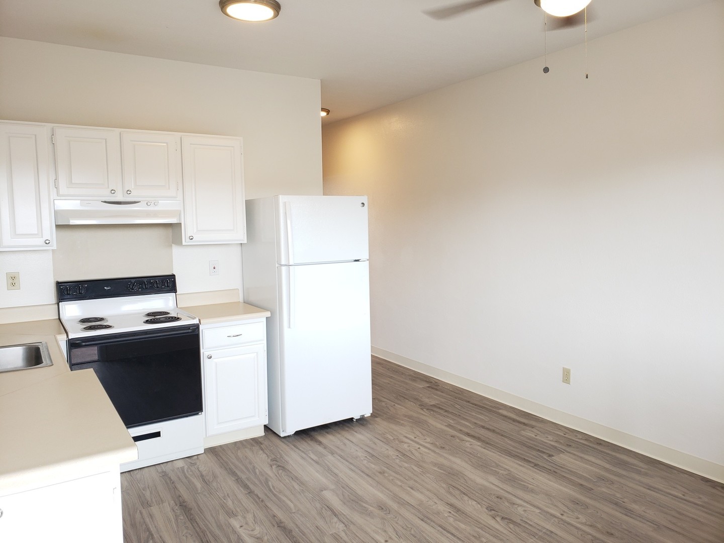 HONOLULU Apartment: 2856 WINAM AVE.