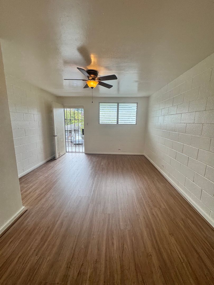 HONOLULU Apartment: 1611 & 1615 BARRON LANE