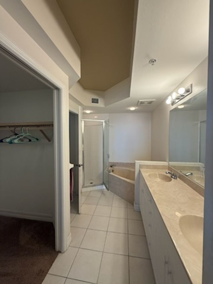 Fort Myers House: 2797 1st Street #1702