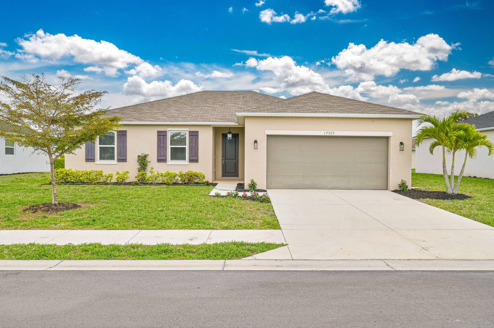 Fort Myers House: 17325 Coastal Ridge Drive