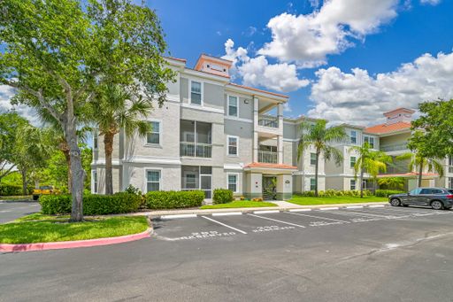 Now Available! 2 bed 2 bath condo in The Tides at Pelican Landing! – photo 1