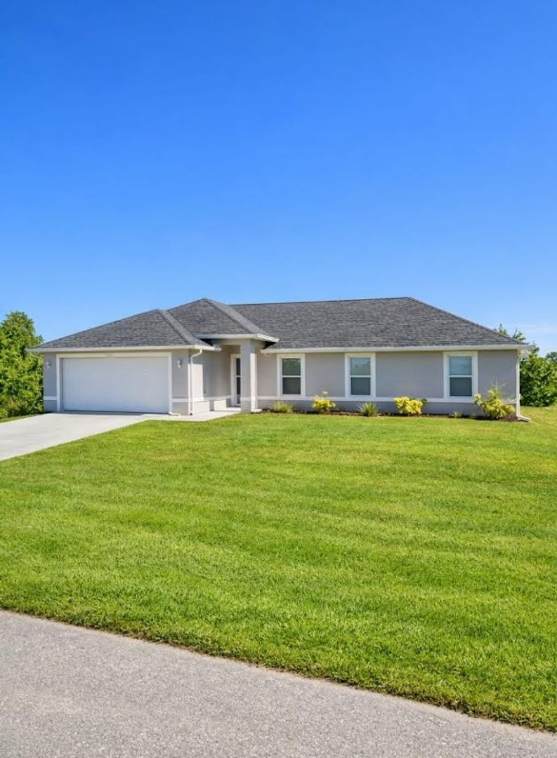 Cape Coral House: 4317 NE 9th Pl