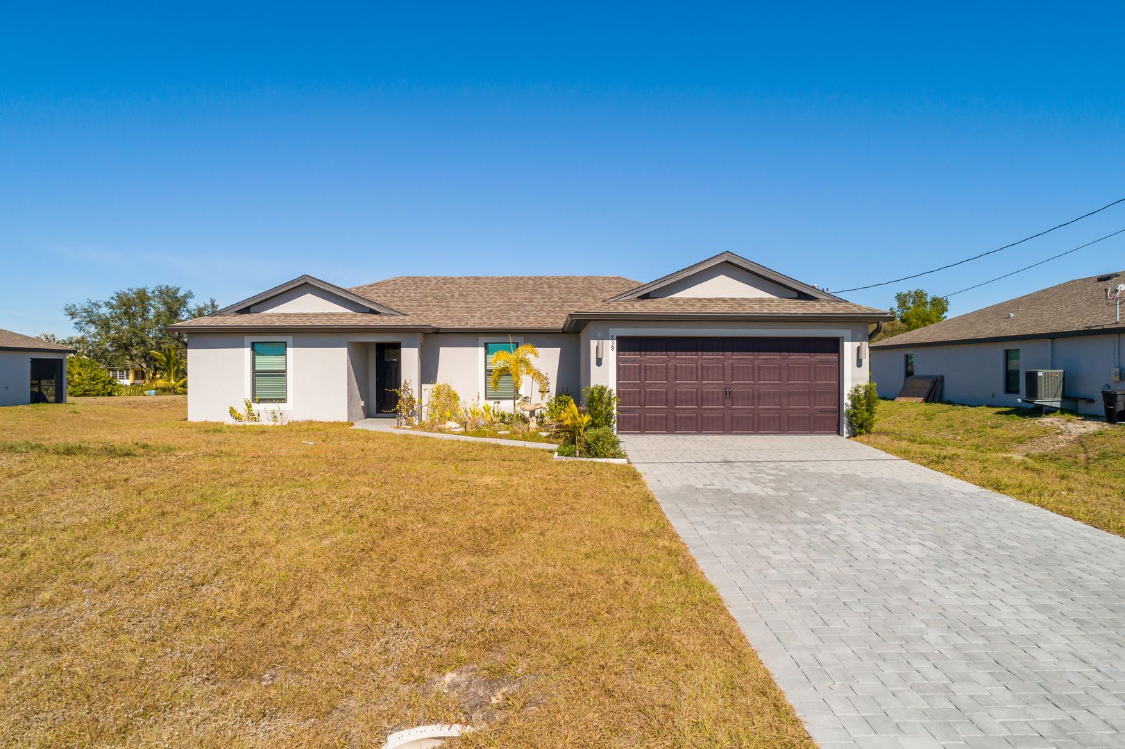Fort Myers House: 839 Yellowbird Dr