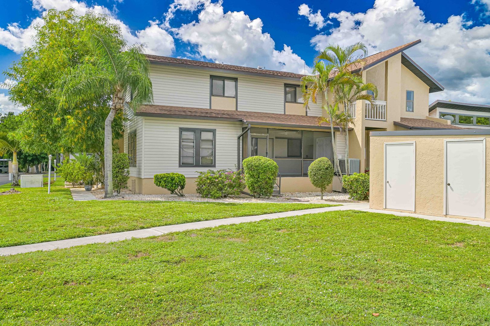 Fort Myers House: 17040 Golfside Circle #801