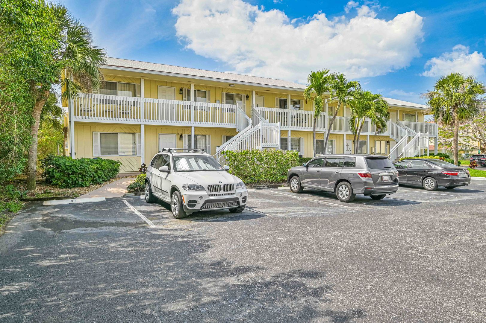 Naples House: 4633 Bayshore Drive #M1