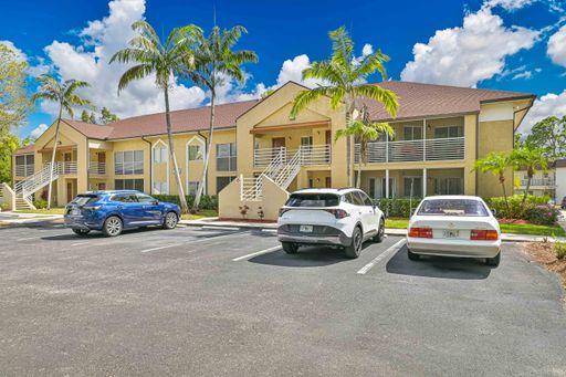 SHORT TERM RENTAL (9.10 - 12.31) - Fountain Lakes Condo – photo 1
