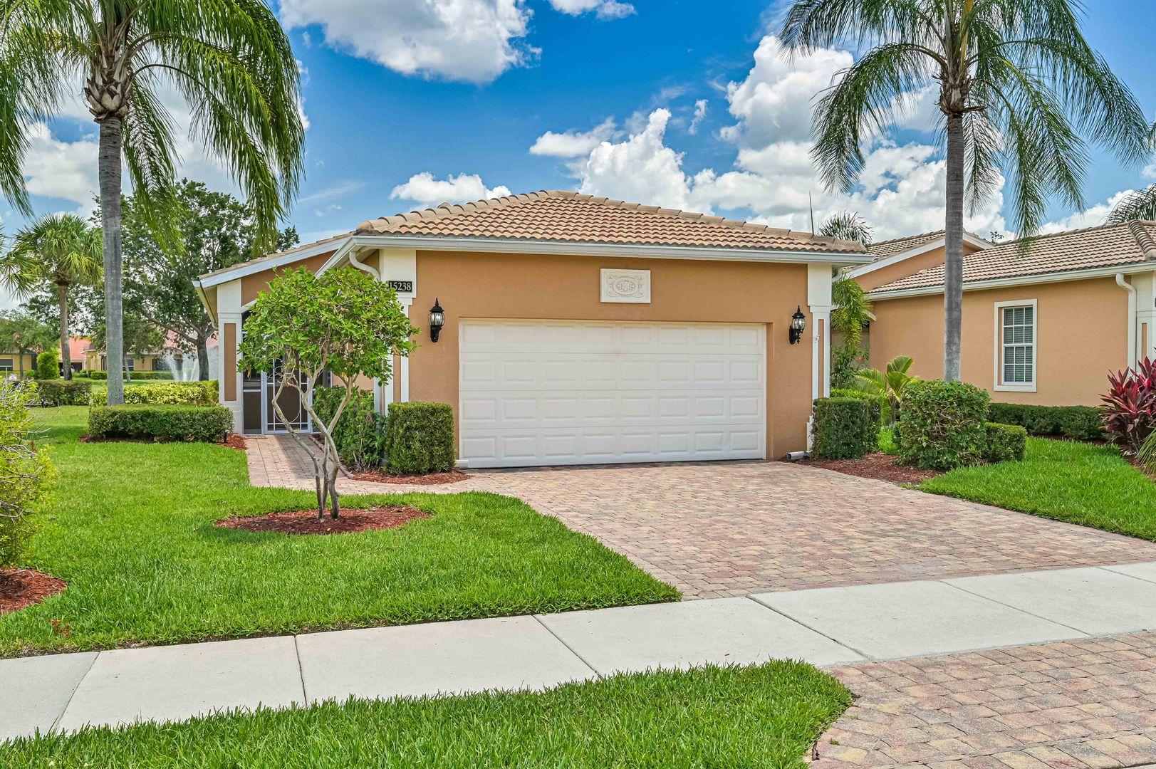 Naples House: 15238 Cortona Way