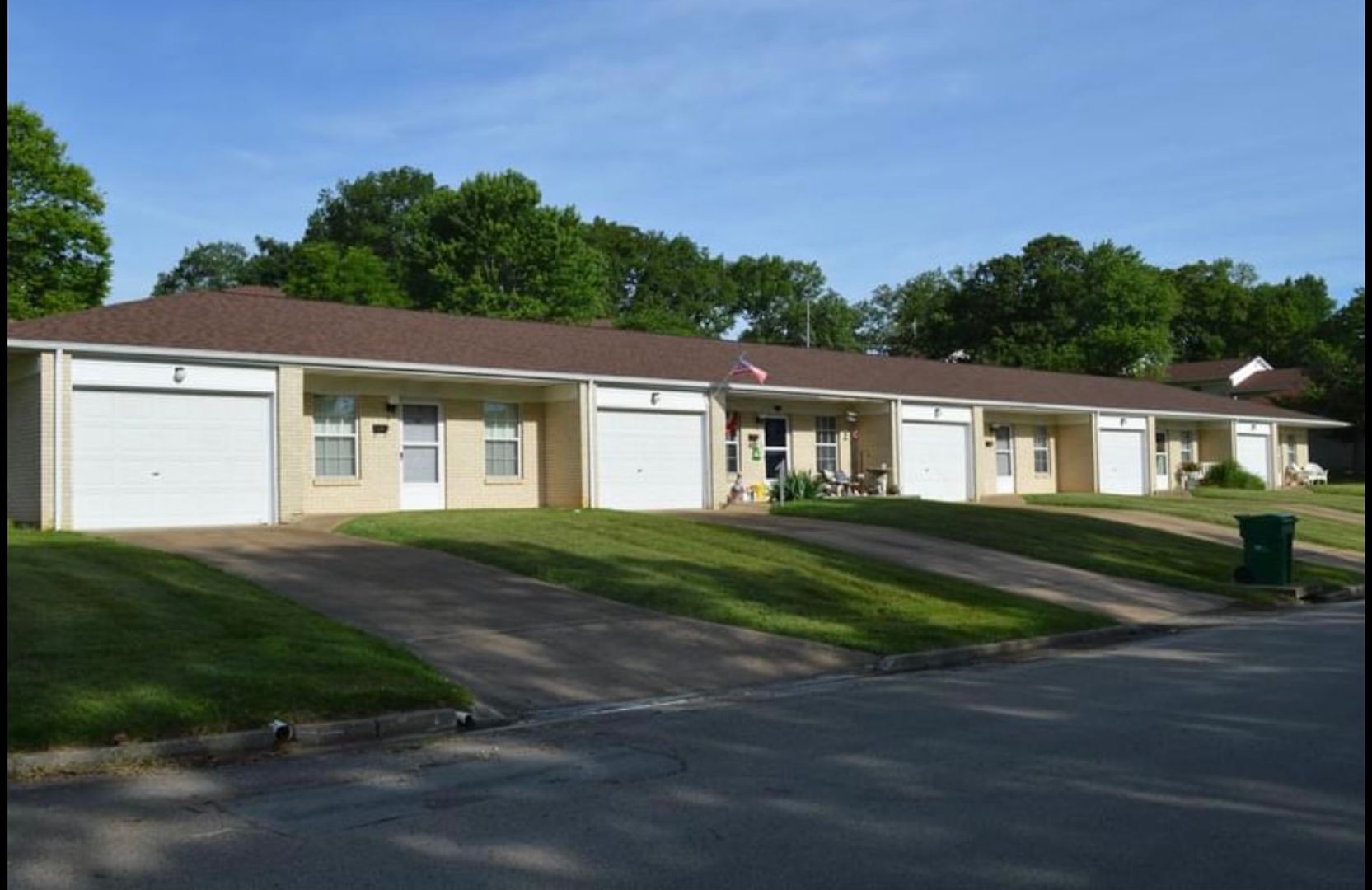 De Soto Apartment: 602 Olive Street