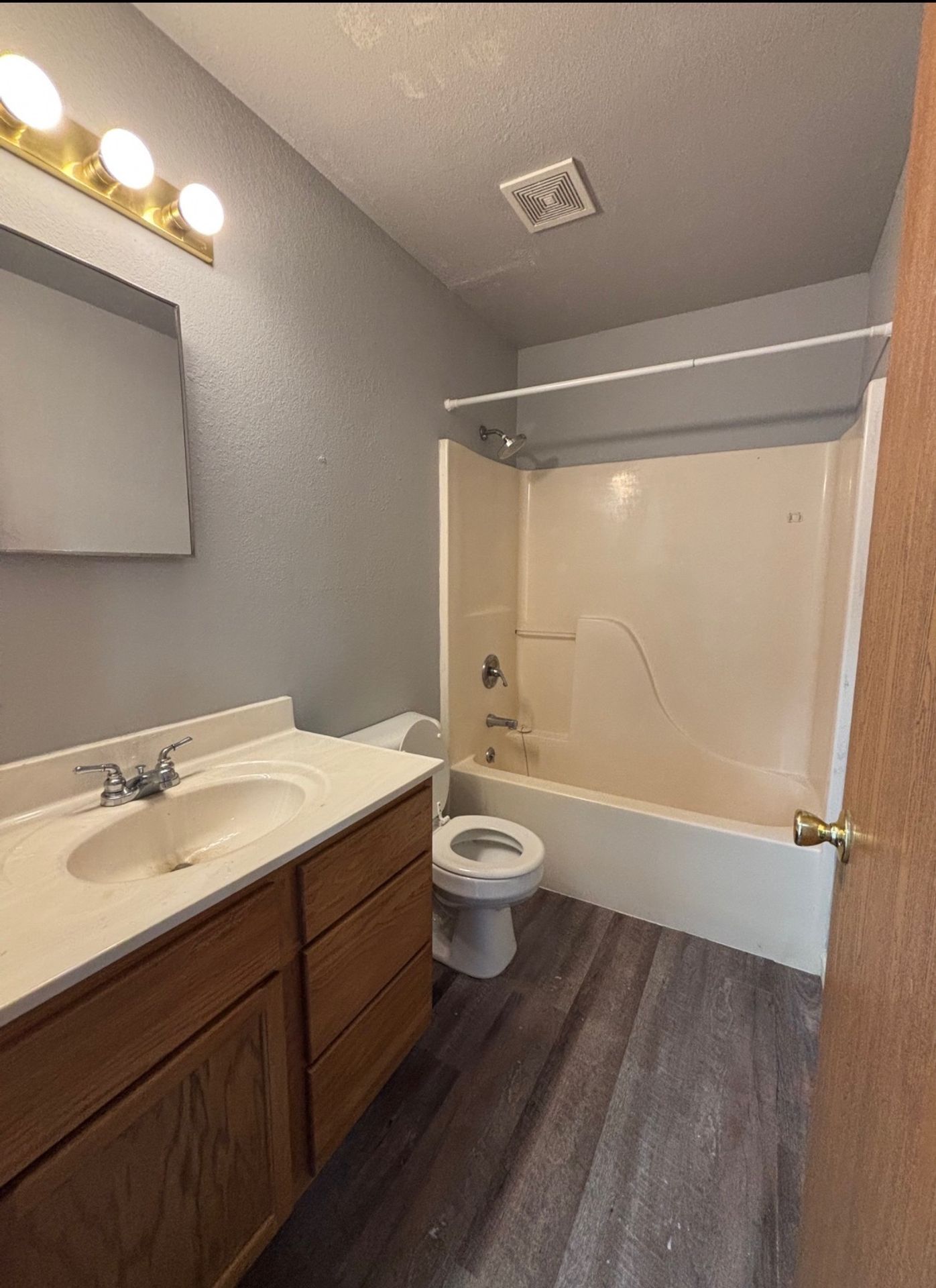 Walnut Grove Apartments 6 of 8