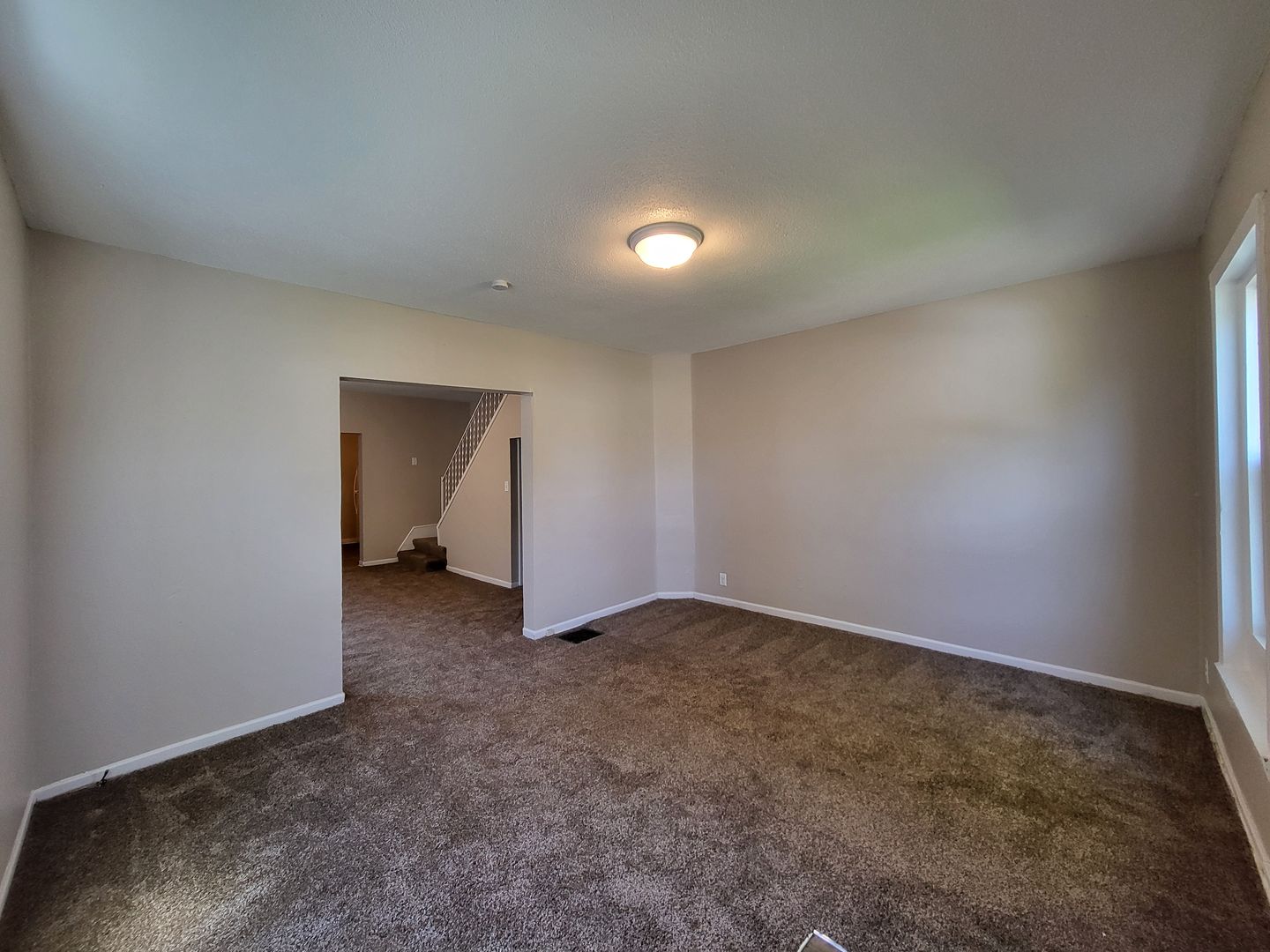 1527 Des Moines Street 11 of 12