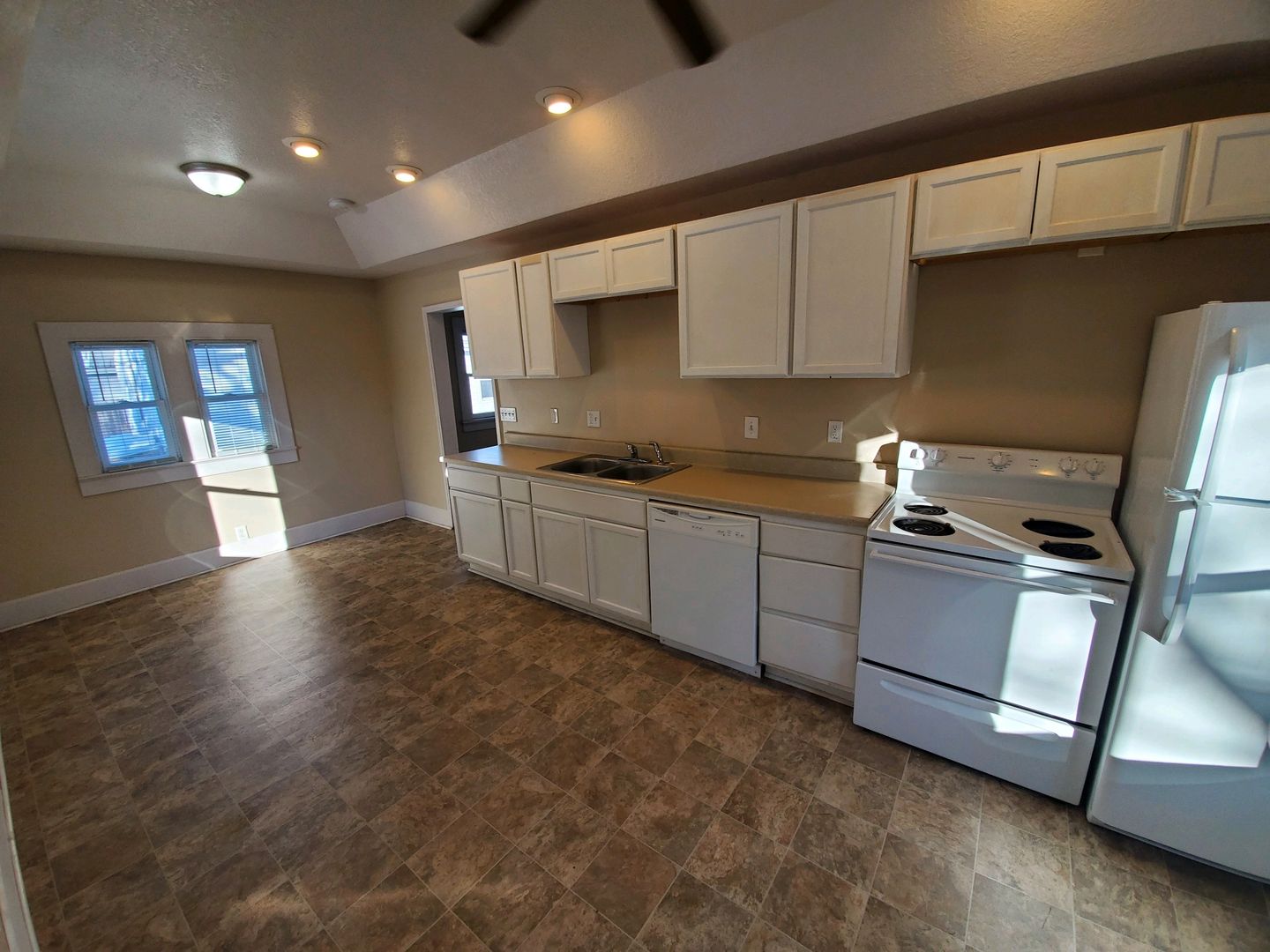 Des Moines House: 2935 Dubuque Avenue