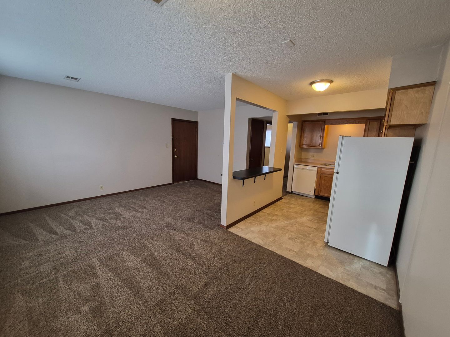Des Moines Apartment: 815 Boulder Avenue