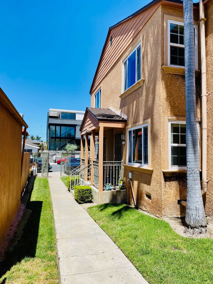 San Diego Apartment: 4109 Louisiana Street