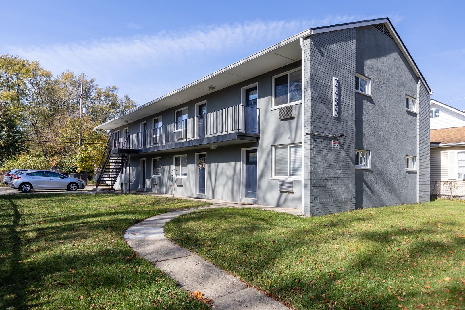 Columbus Apartment: 2485 Deming Ave