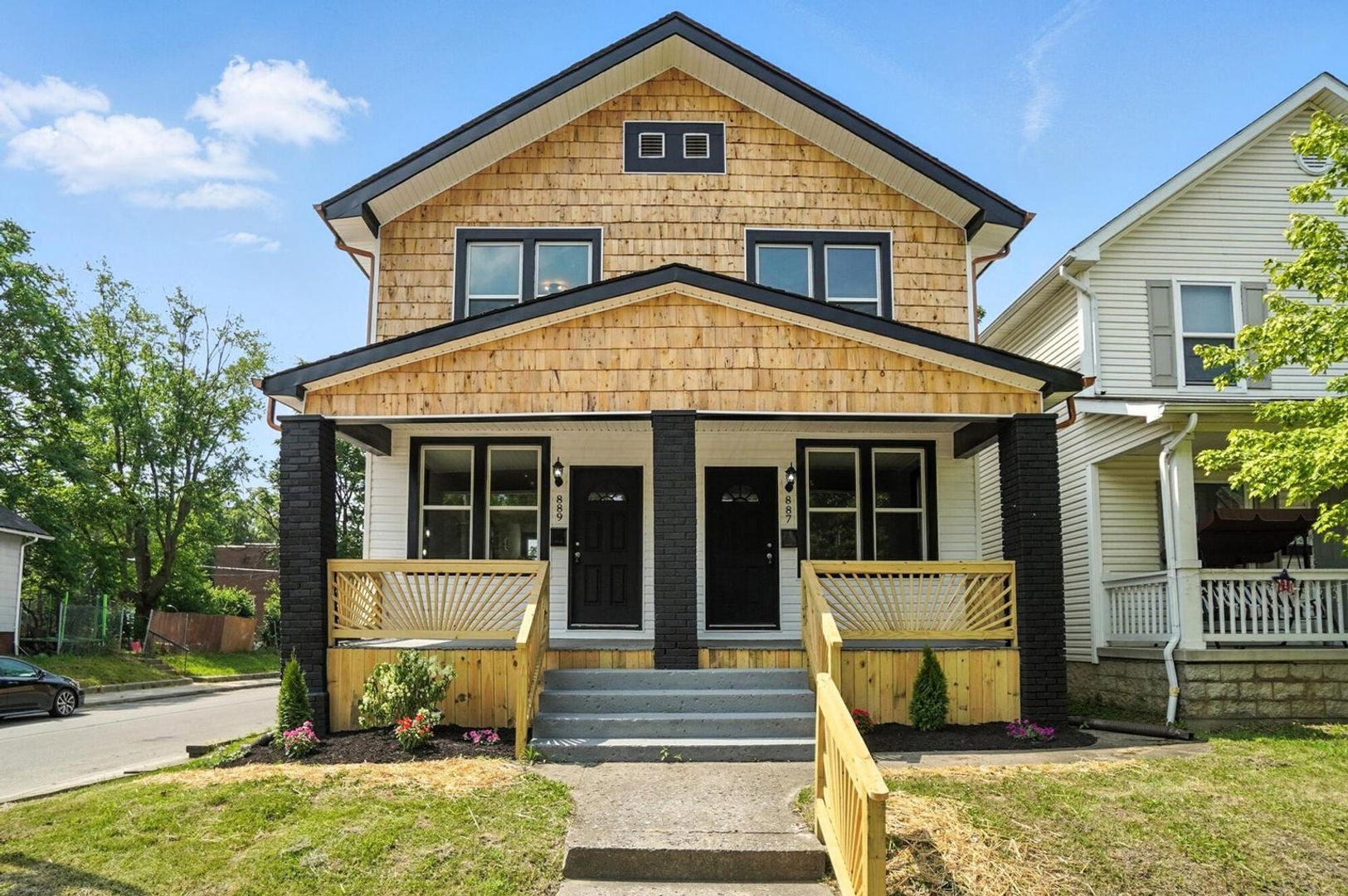 Columbus Apartment: 887-889 E Livingston Ave