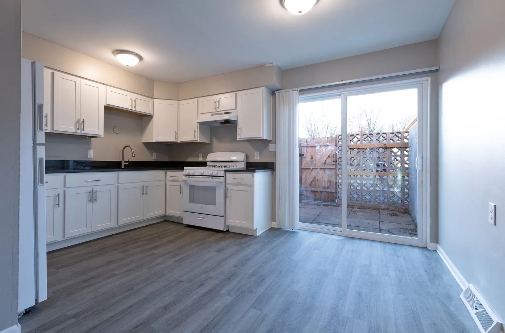 Columbus Apartment: 908 N Meadows Ct