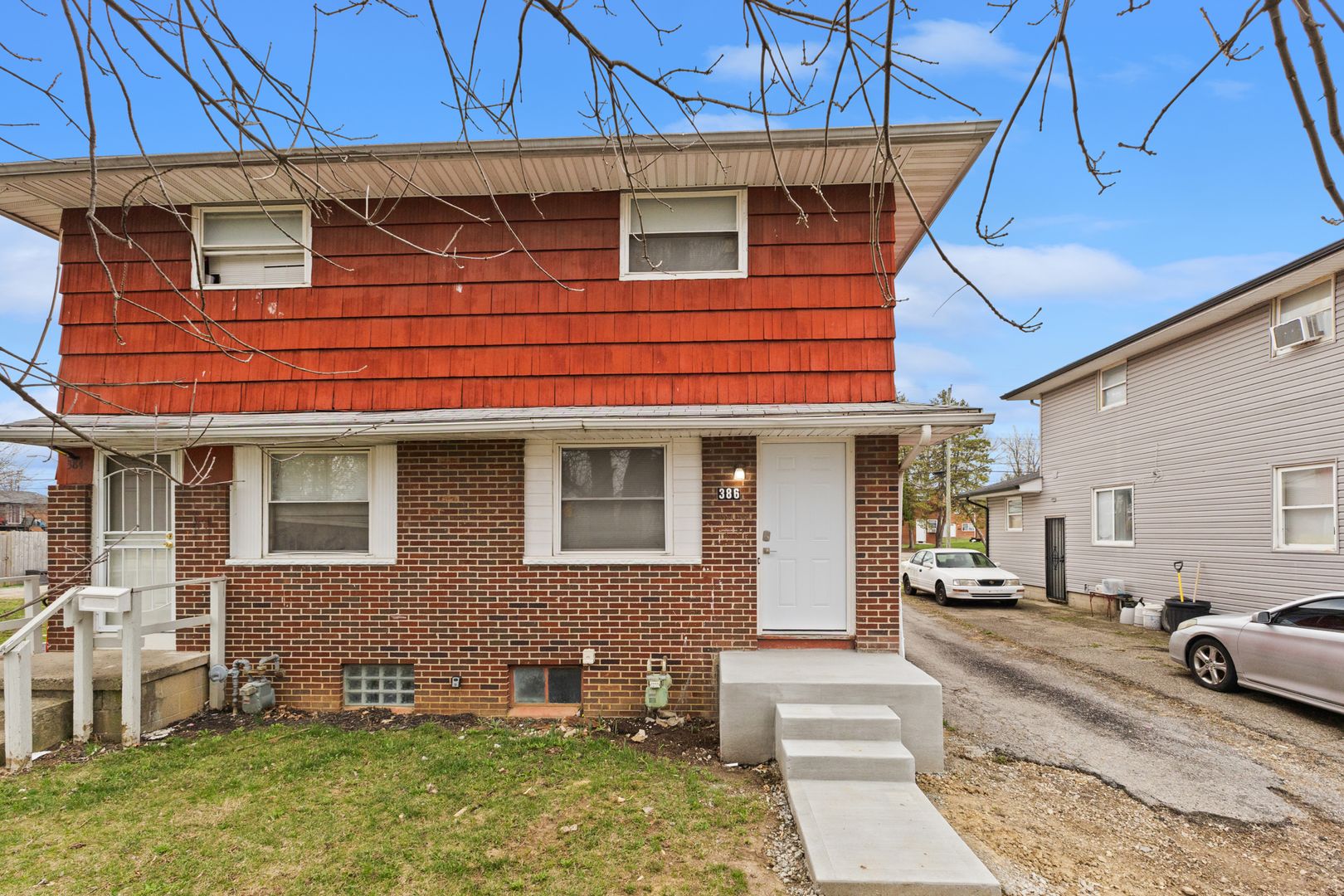 Columbus Multiplex: 384-386 South Napoleon Avenue